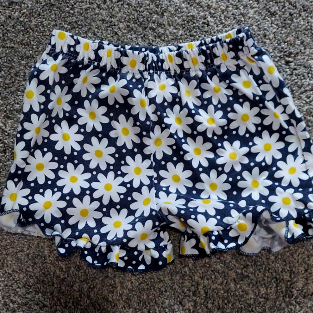 Minnie daisy shorts
